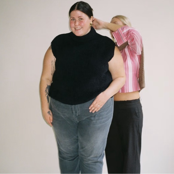 Djerf Avenue Turtleneck Top Black - Picture 5 of 5